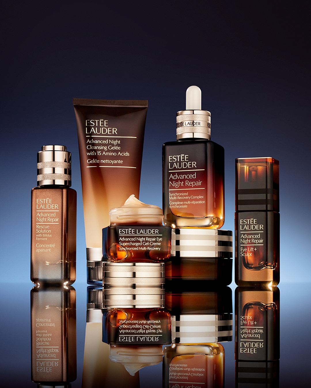 Kolekcja Estée Lauder Advanced Night Repair: żel oczyszczający, serum, krem pod oczy i preparat do liftingu, zapewniające kompleksową pielęgnację na noc.