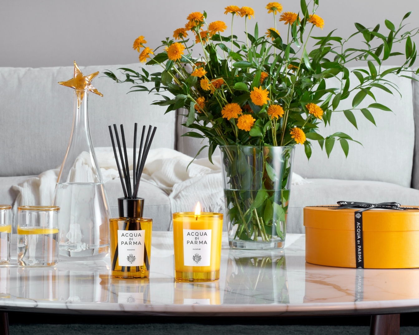 Świece i dyfuzory Acqua di Parma.