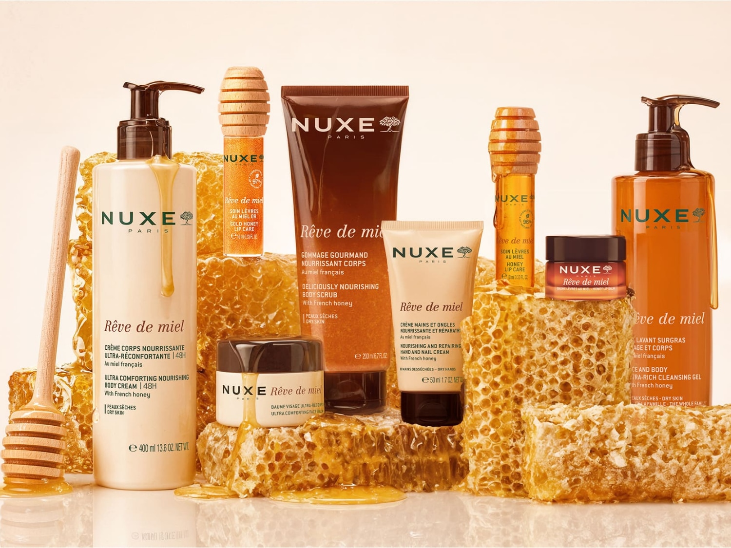 Nuxe Rêve de Miel Honig-Lippenpflege mit 97% natürlichen Inhaltsstoffen und Honig-Lippenbalsam für die Lippenpflege.