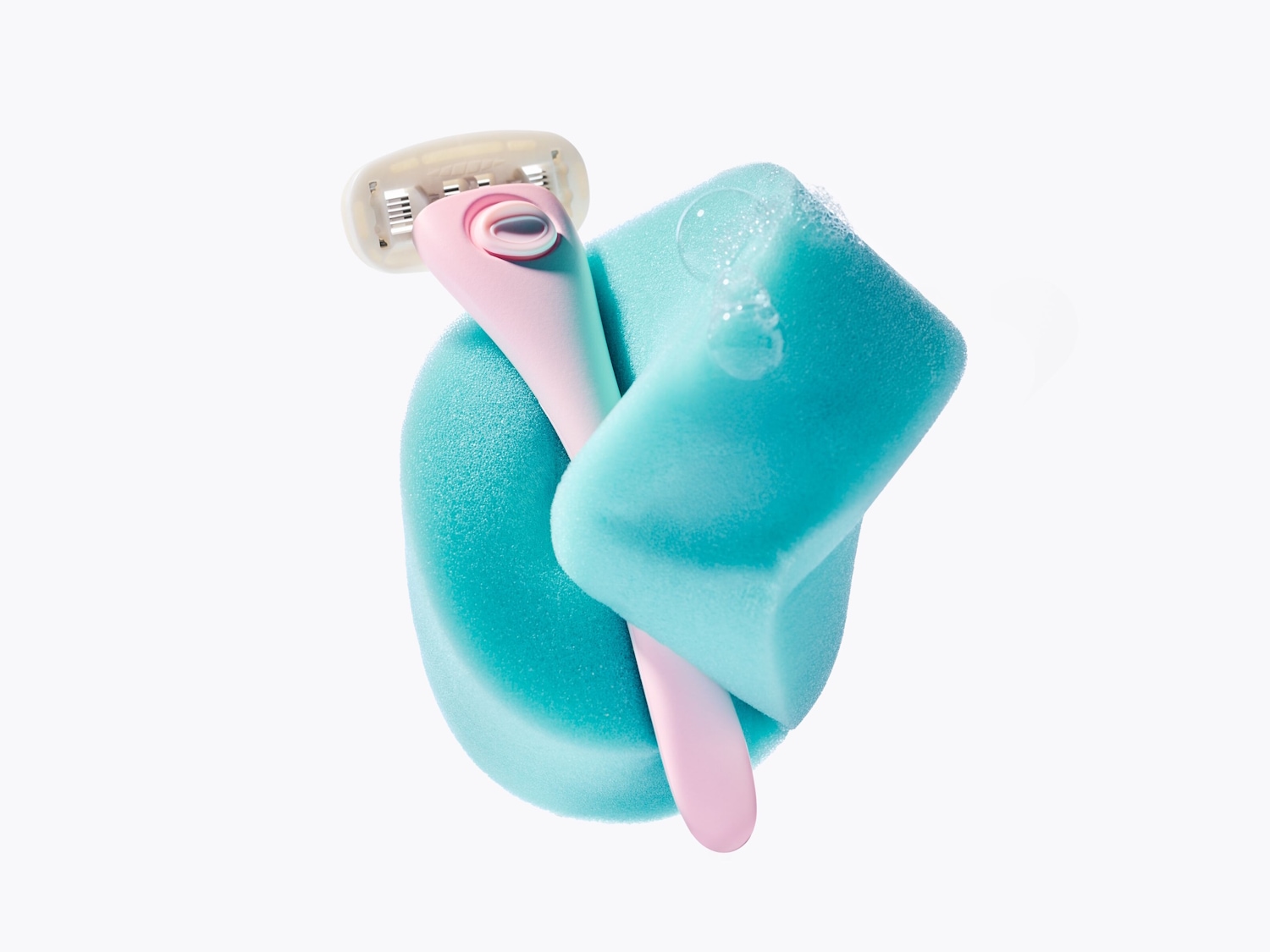 Ecco un rasoio rosa appoggiato su una spugna azzurra, con alcune bolle di sapone che aggiungono un tocco di freschezza.