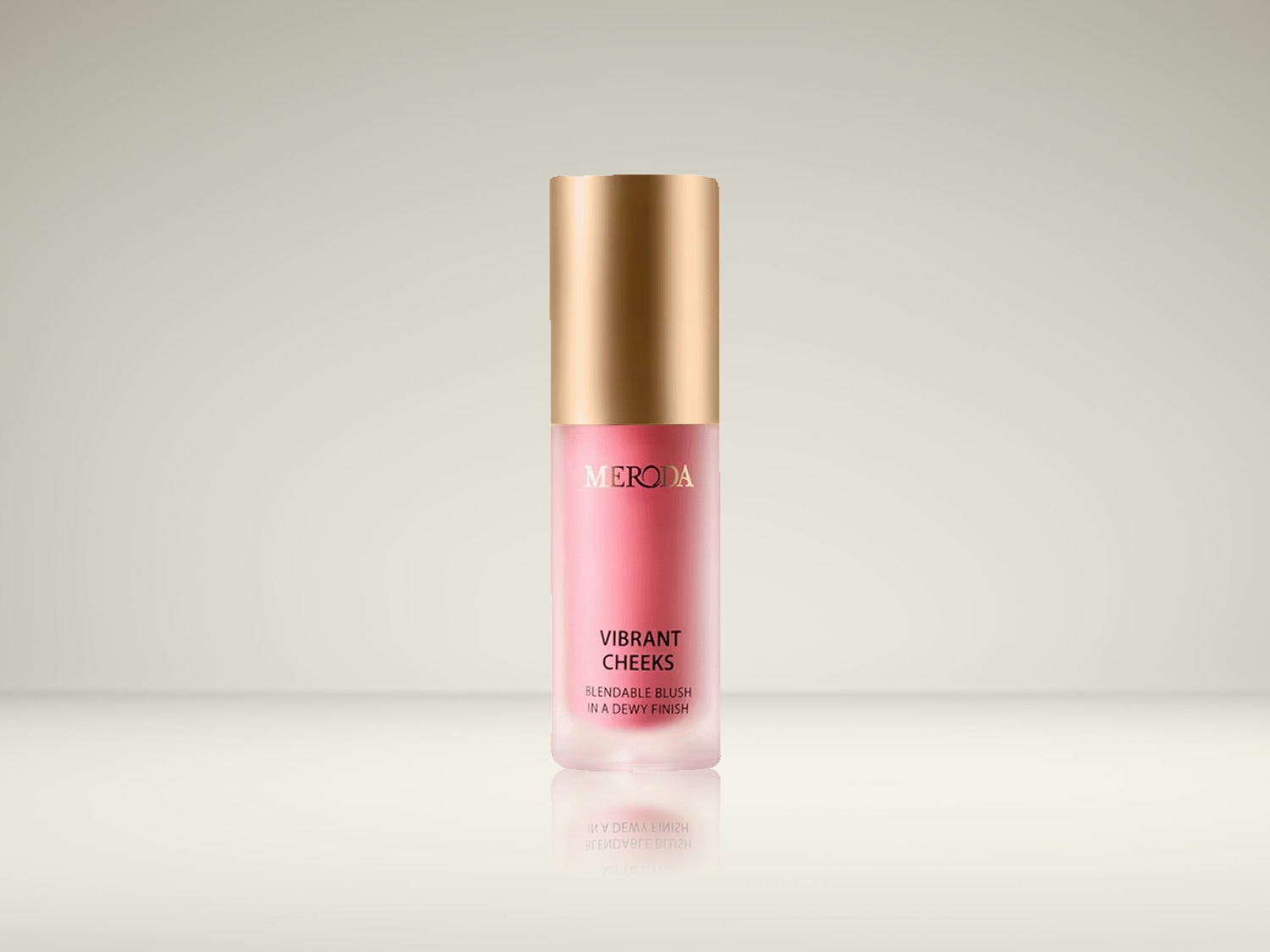 Roze Meroda Vibrant Cheeks blush met gouden dop voor een blendende blos met een dauwachtige finish.