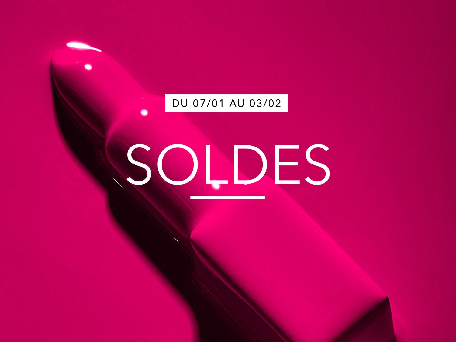 Découvrez nos soldes du 07/01 au 03/02 sur un rouge à lèvres rose éclatant, parfait pour rehausser votre look.