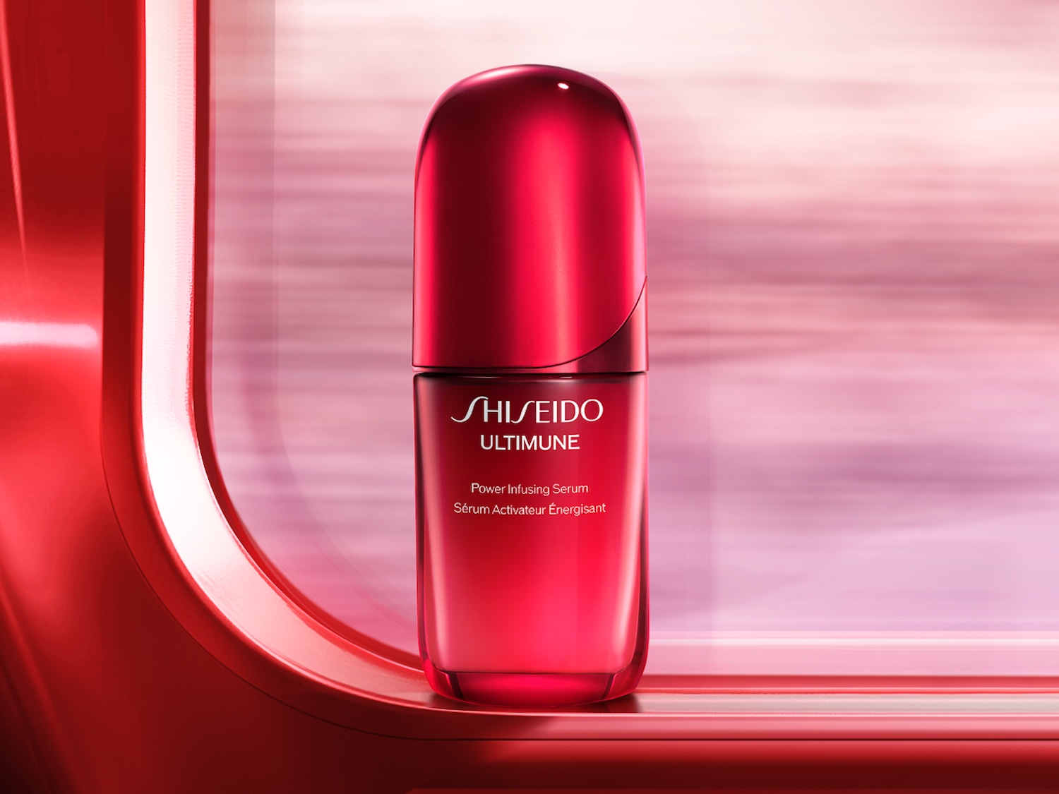 Šis „Shiseido Ultimune Power Infusing Serum“ serumas yra raudoname buteliuke, kuris žada energiją odai.