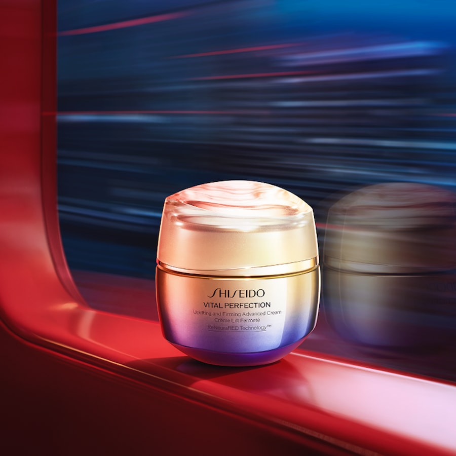 Shiseido Vital Perfection Uplifting and Firming Advanced Cream