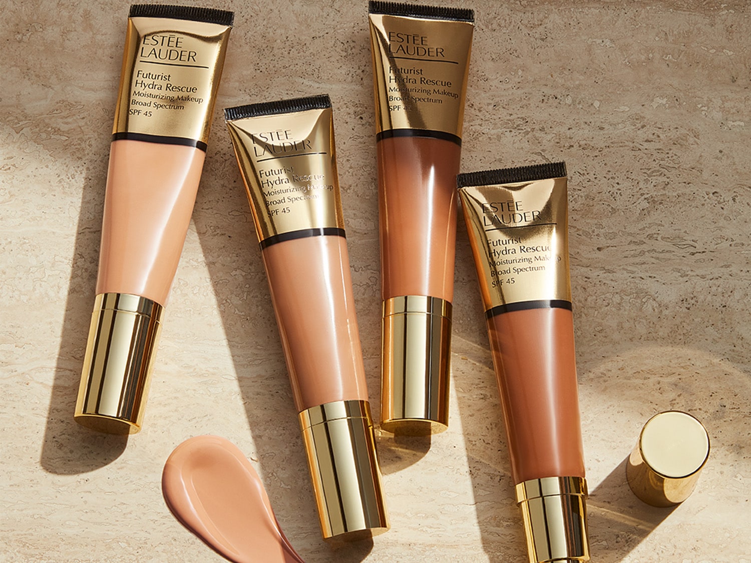 Entdecke Estée Lauder Futurist Hydra Rescue Feuchtigkeits-Make-up mit breitem Spektrum SPF 45, erhältlich in verschiedenen Farbtönen.