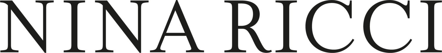 Typographie noire du logo Nina Ricci, représentant l'élégance et le luxe de la marque.