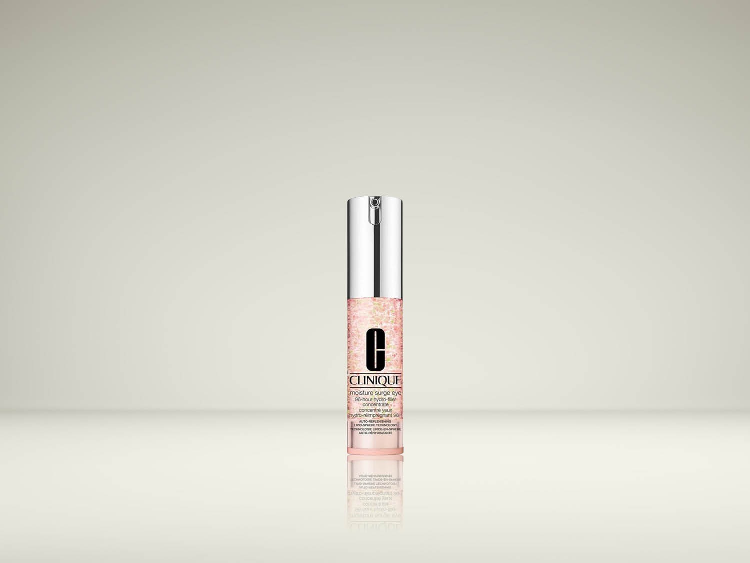 Le concentré yeux hydro-réimprégnant 96H Clinique Moisture Surge Eye, dans un flacon rose et argent, hydrate intensément le contour des yeux.