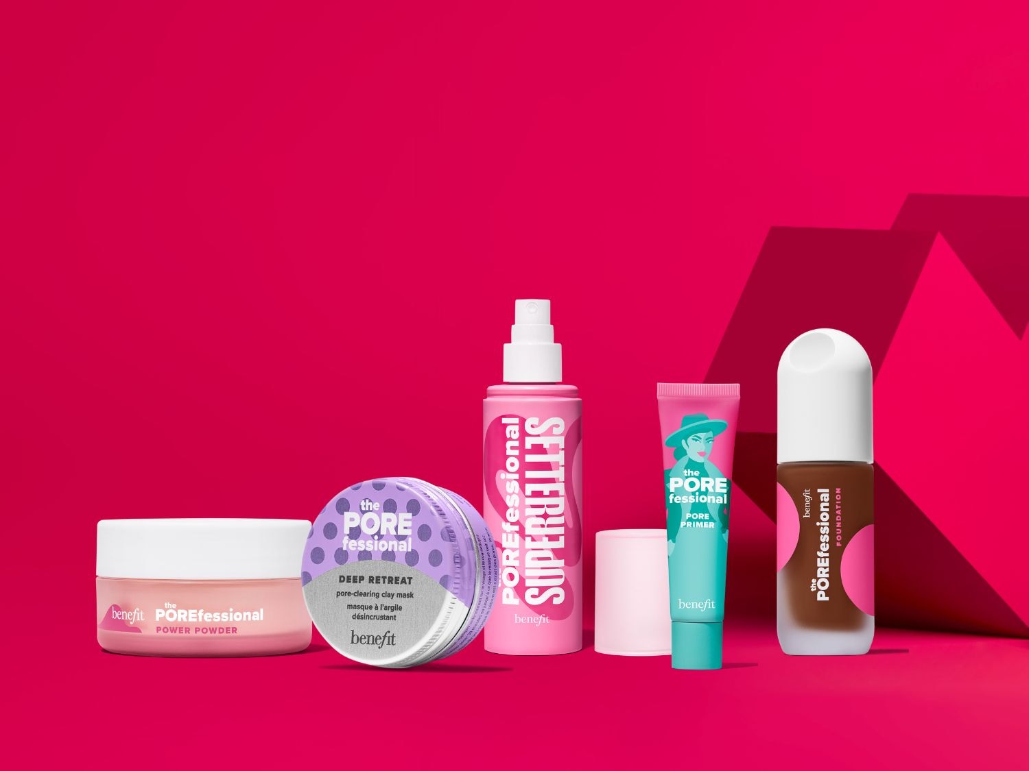 Découvrez la gamme POREfessional de Benefit : poudre, masque à l'argile, fixateur, base et fond de teint pour un teint impeccable.