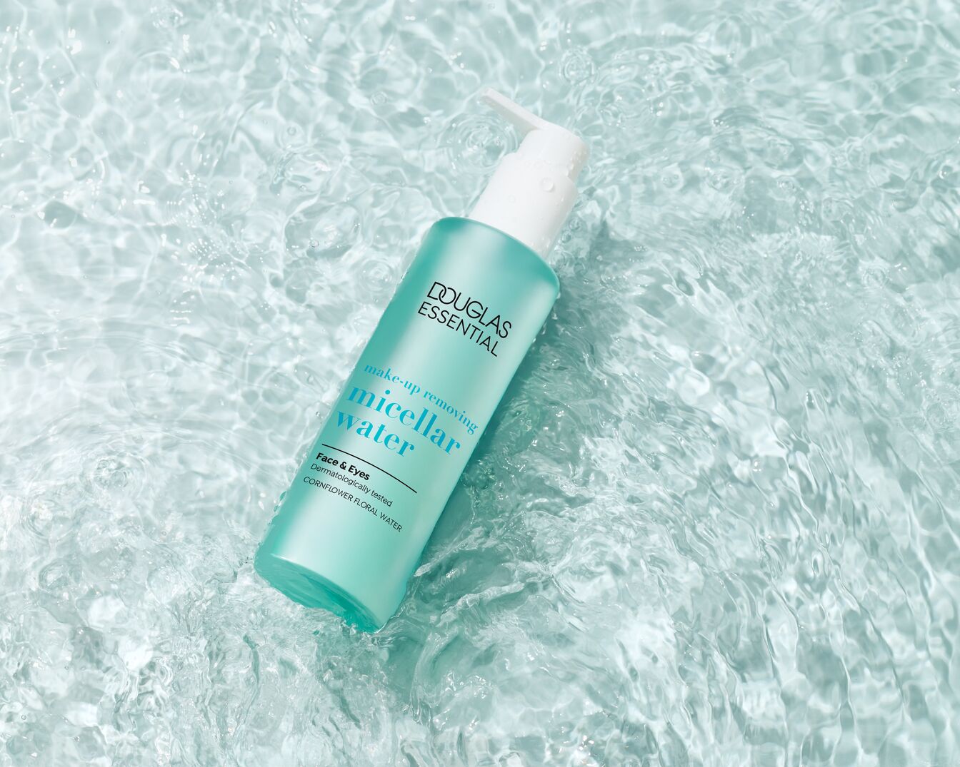 Micelární voda La Roche-Posay v průhledné lahvičce s bílým uzávěrem, ideální pro citlivou pleť, jemně čistí a odstraňuje make-up.