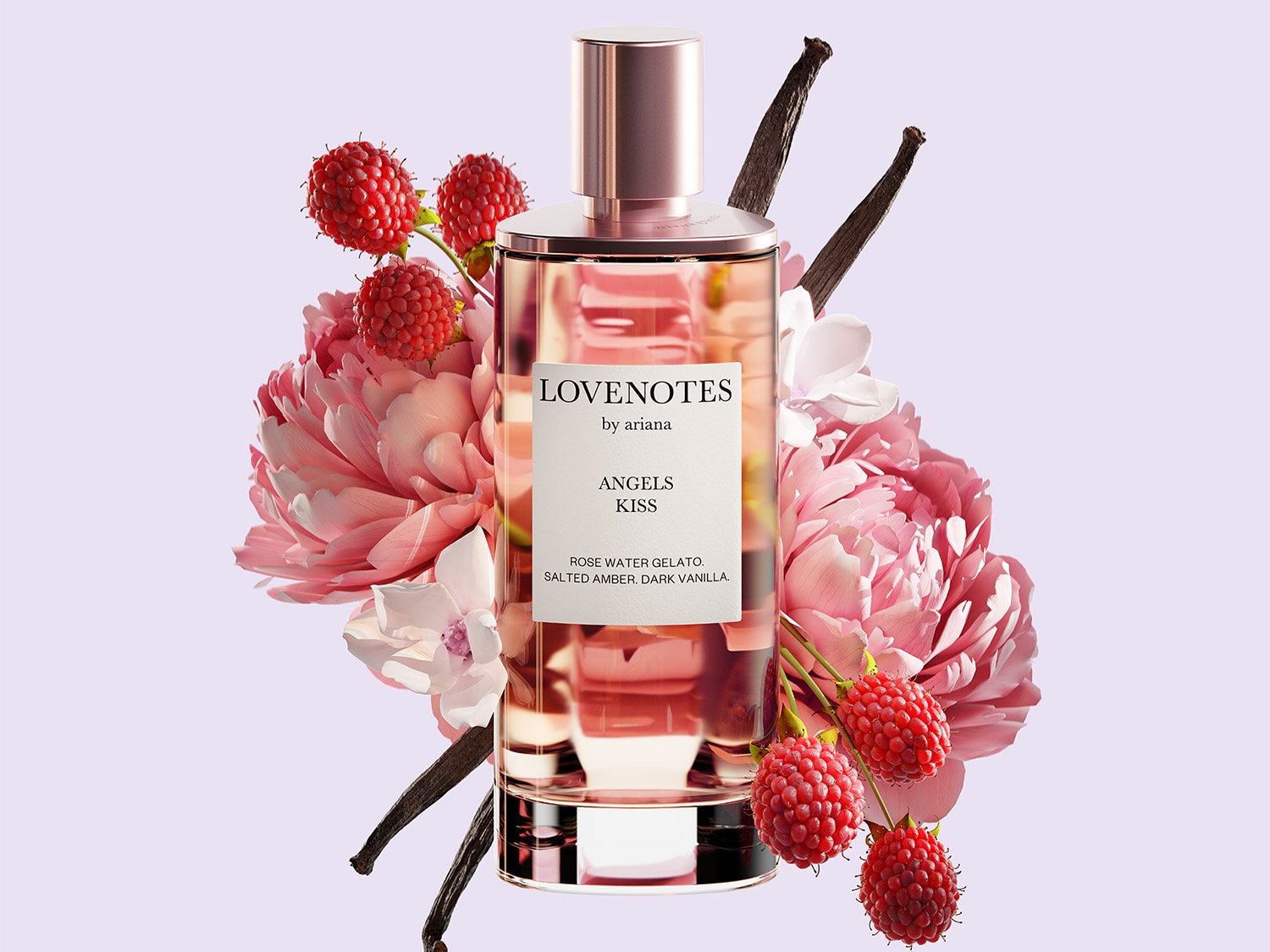 Flakon perfum LOVENOTES by ariana ANGELS KISS otoczony różowymi kwiatami, malinami i laskami wanilii, z nutami róży, ambry i wanilii.