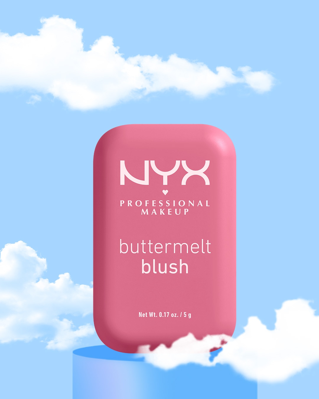 Découvrez le blush Buttermelt de NYX Professional Makeup dans son emballage rose doux, évoquant un ciel nuageux et promettant une application fondante pour un éclat naturel.