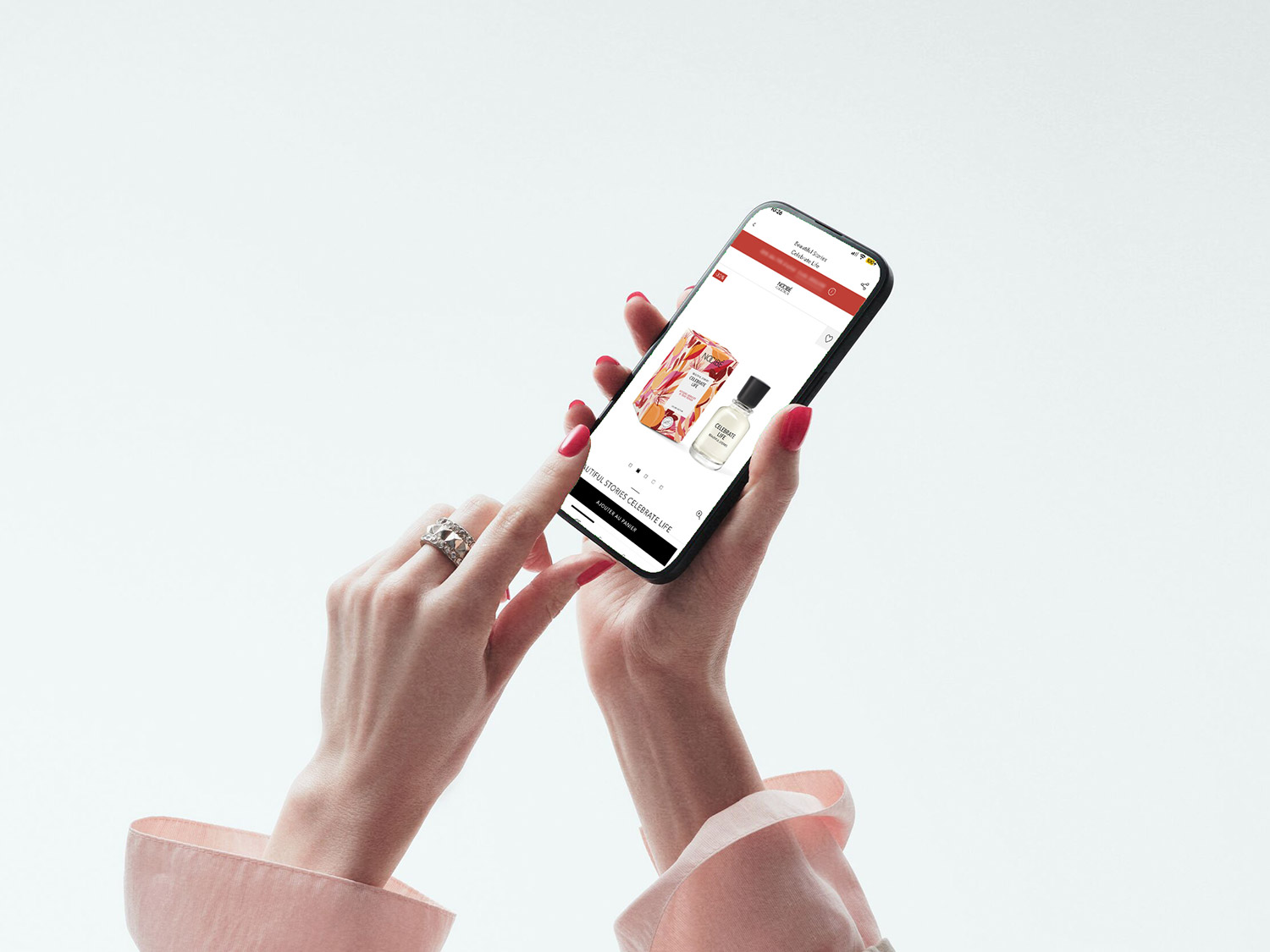 Découvrez Beautiful Stories Celebrate Life sur un smartphone tenu par une femme élégante, prêt à être ajouté au panier.