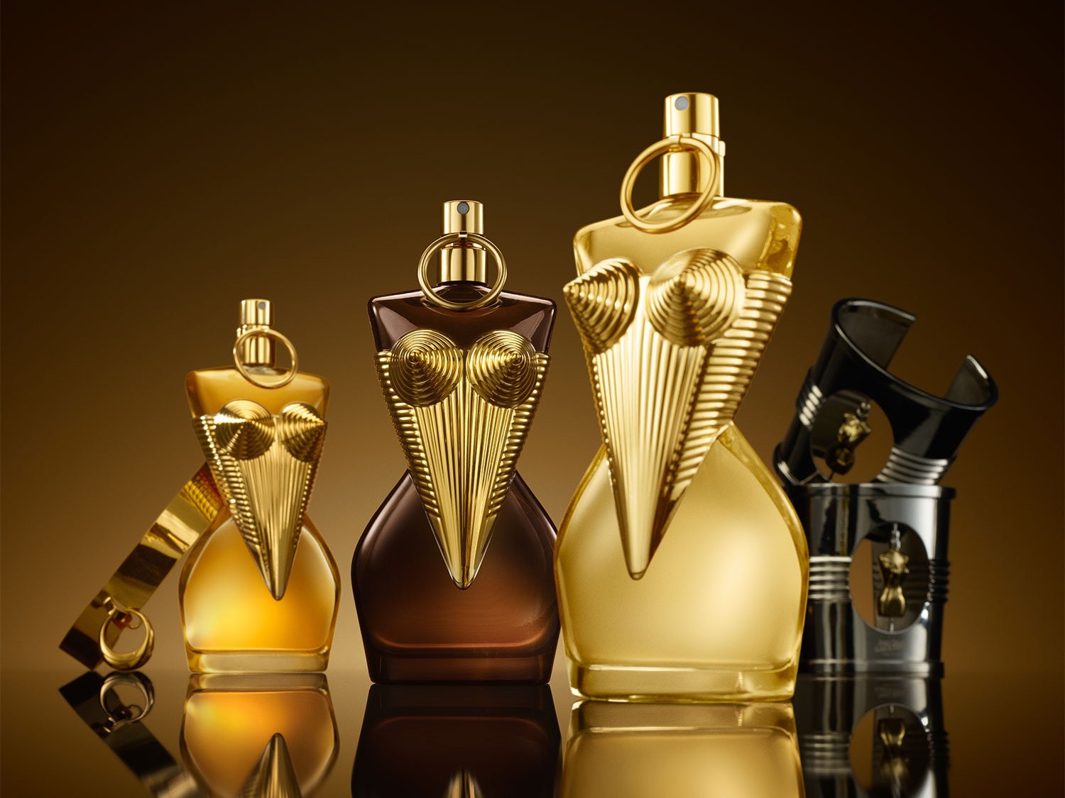 Découvrez le parfum flacon buste doré, marron et jaune, un symbole d'élégance et de féminité.