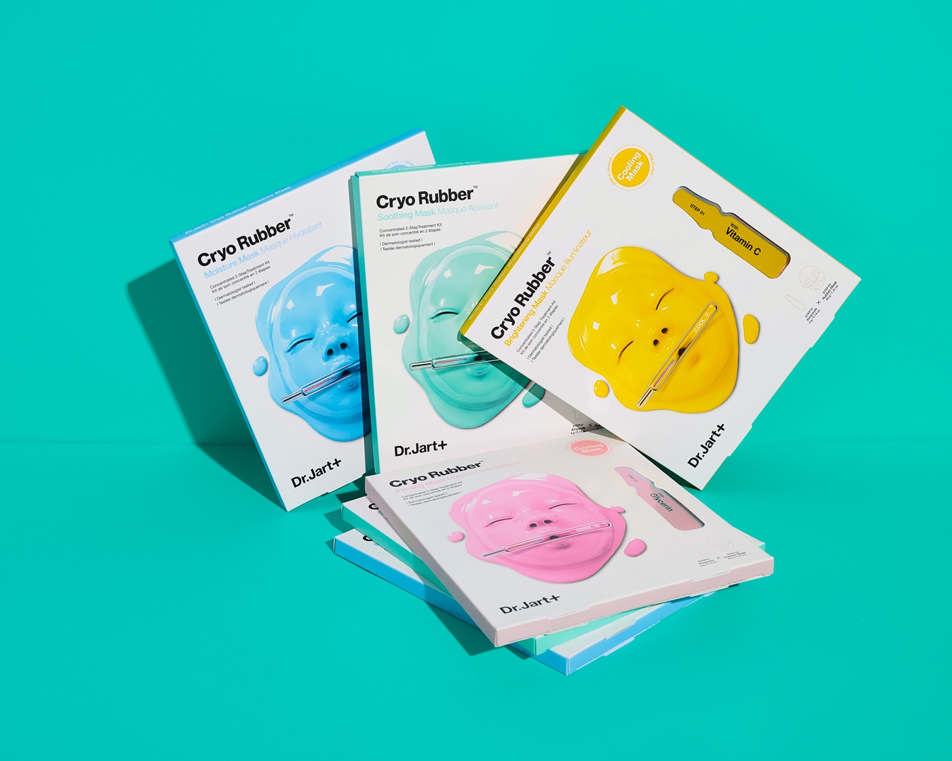 Verschillende Dr. Jart+ Cryo Rubber maskers, waaronder hydraterende, verzachtende en verhelderende varianten, elk verpakt in blauwe, groene, roze en gele dozen.