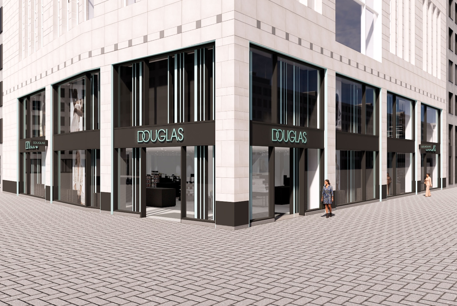 Außenansicht eines Douglas-Geschäfts mit großen Fenstern, die einen Einblick in das Innere mit Kosmetikprodukten und einer Kundin ermöglichen.