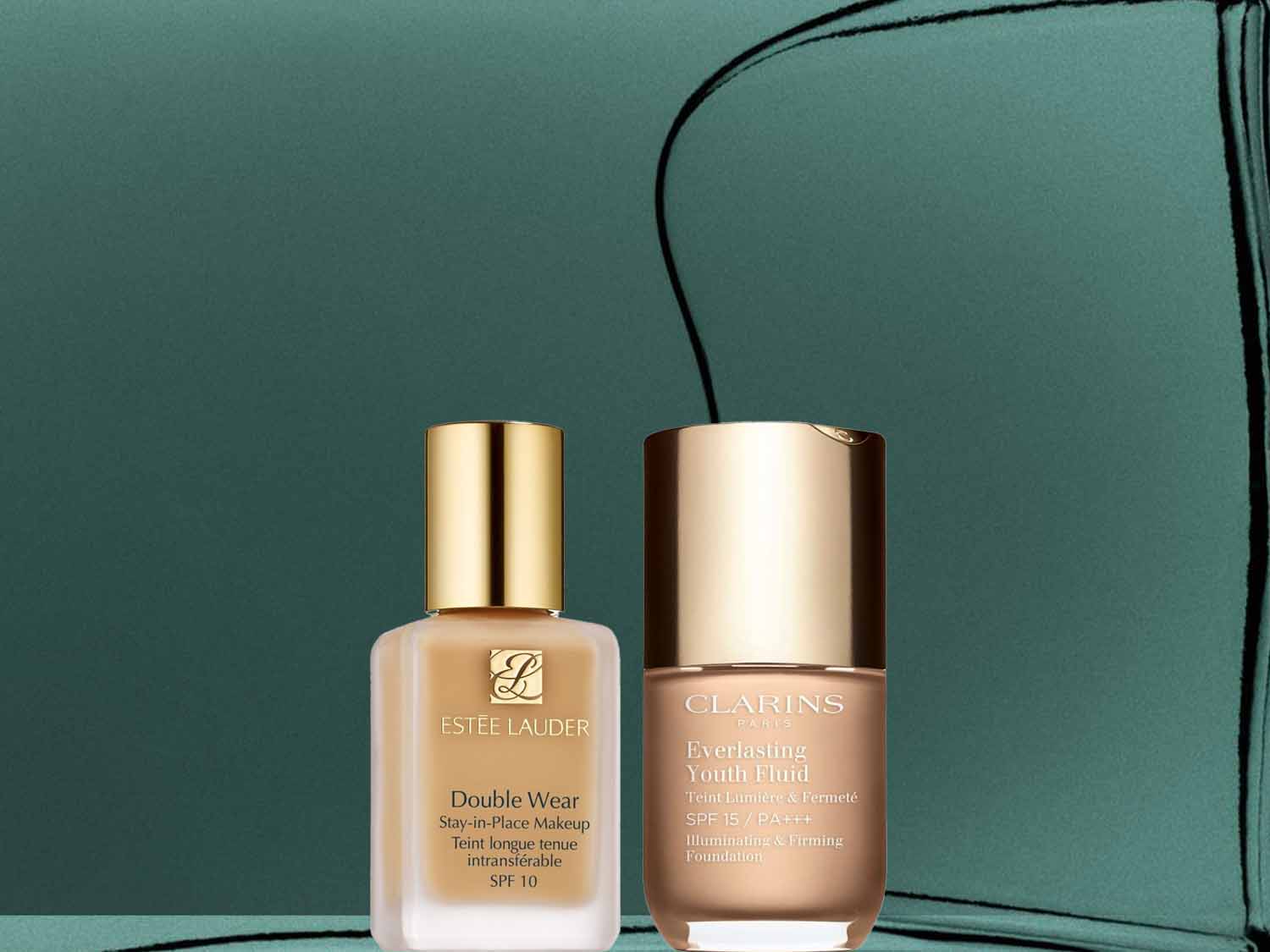 Dwa podkłady do twarzy: Estee Lauder Double Wear Stay-in-Place Makeup SPF 10 w szklanej butelce i Clarins Everlasting Youth Fluid SPF 15 w plastikowej butelce.