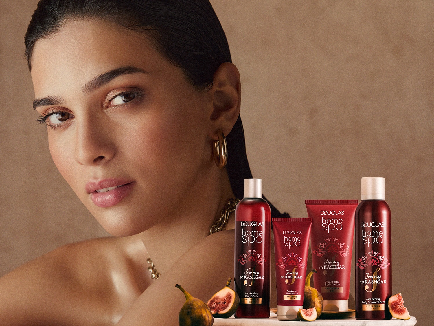 Entdecken Sie die Douglas Home Spa 'Journey to Kashgar' Kollektion mit roter Orchidee und Feige, bestehend aus Body Wash, Handcreme, Bodylotion und Duschschaum für ein verwöhnendes Spa-Erlebnis zu Hause.