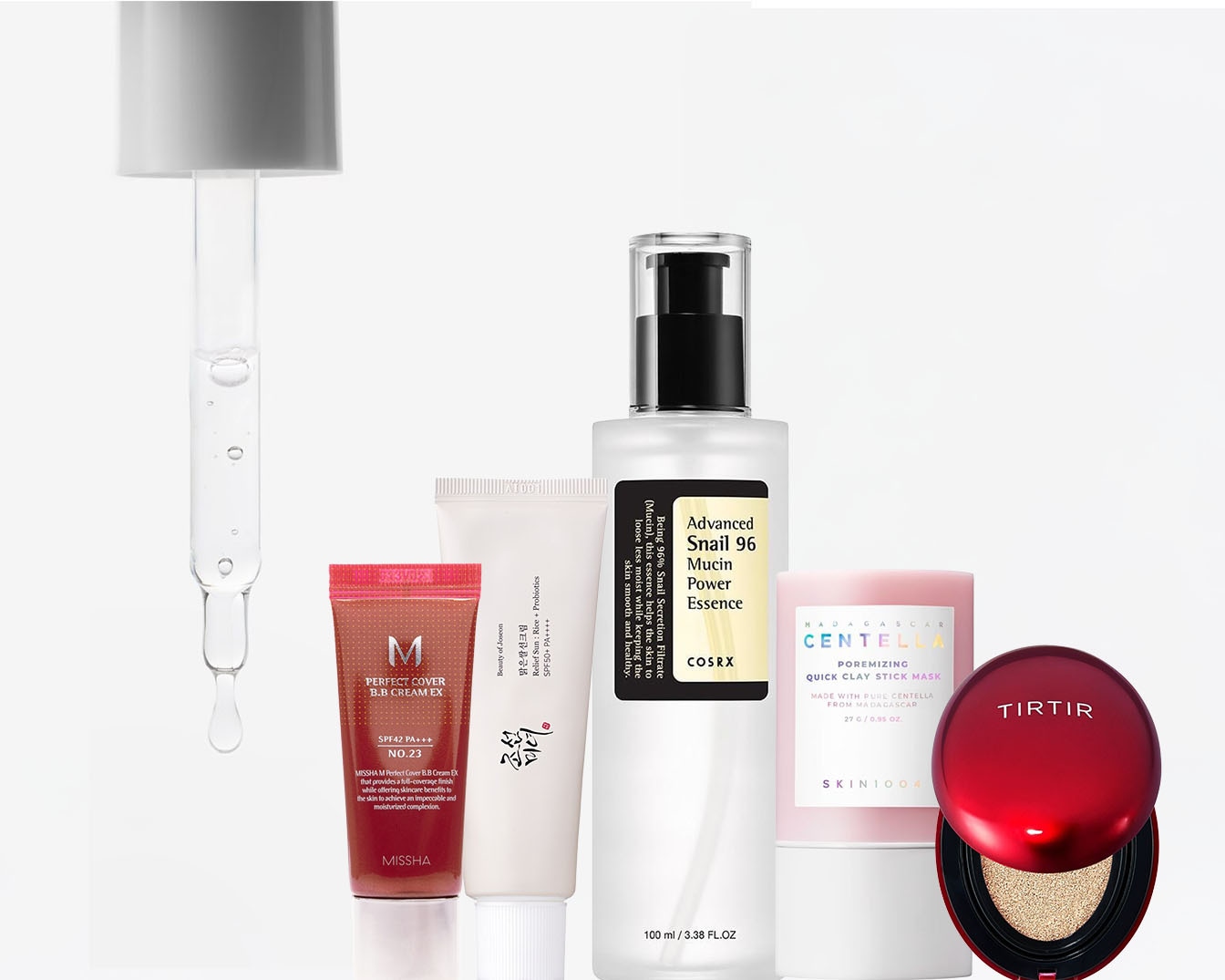 Różnorodność produktów do pielęgnacji skóry, w tym esencja ze śluzem ślimaka, krem BB i maska z glinki, obiecujące kompleksową pielęgnację i nawilżenie.