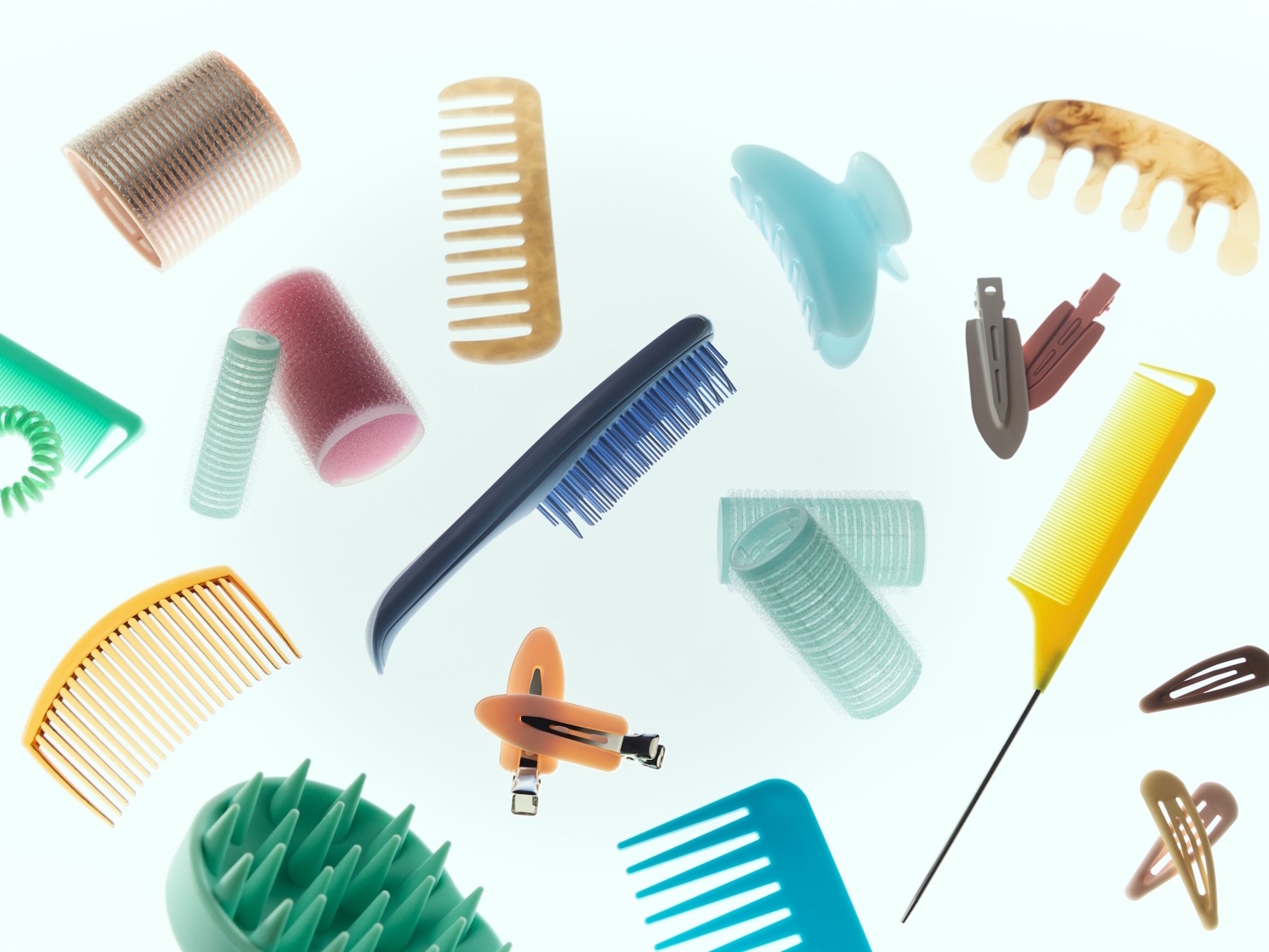 Įvairūs plaukų priežiūros reikmenys, įskaitant šukas, plaukų segtukus ir suktukus, išdėstyti ant balto paviršiaus.