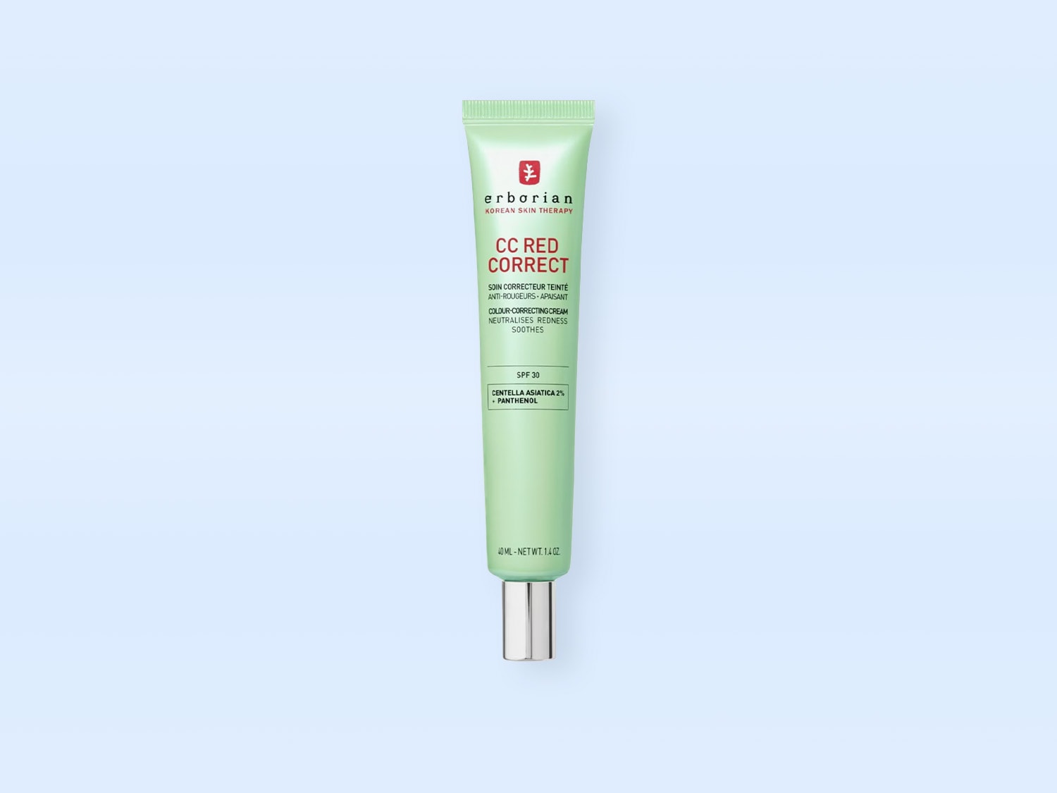 Erborian CC Red Correct Color-Correcting Cream in einer hellgrünen Tube mit silbernem Verschluss, die Rötungen neutralisiert und die Haut beruhigt, mit LSF 30.