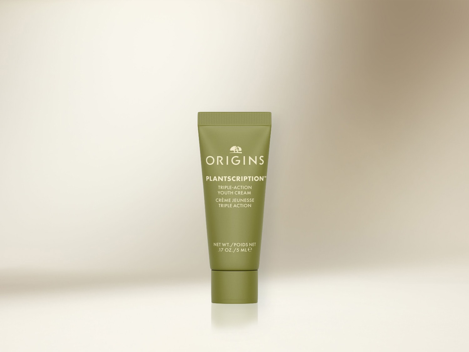 Die Origins Plantscription Triple-Action Youth Cream in einer olivgrünen Tube verspricht eine jugendliche Haut mit ihrer Dreifachwirkung.