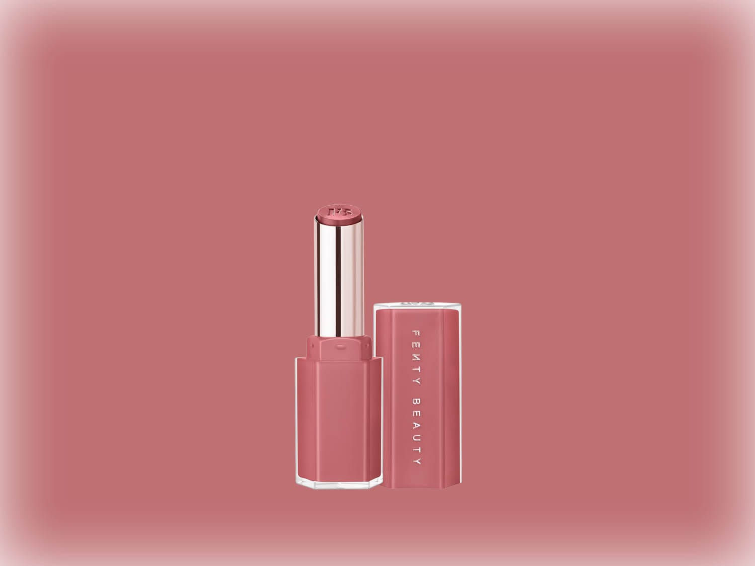 Ce rouge à lèvres Fenty Beauty rose nude offre une couleur riche et une texture crémeuse pour des lèvres irrésistibles.