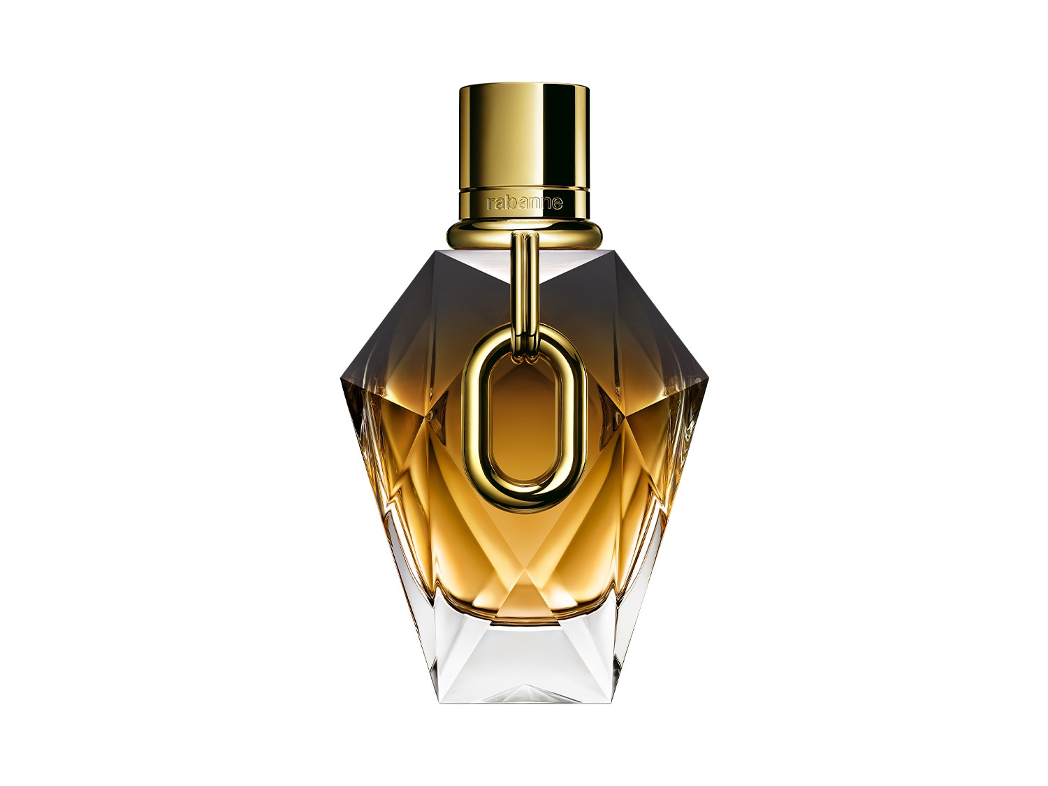Zlatavý flakon parfému Rabanne Fame má tvar diamantu s hladkým zlatým hrdlem a zlatým oválným prvkem uprostřed.