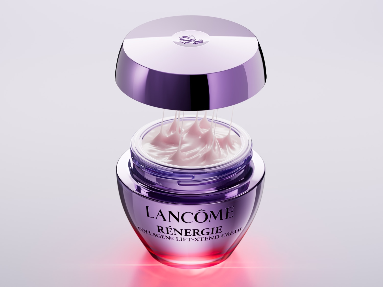 Découvrez la crème Lancôme Rénergie Collagen Lift-Xtend dans son élégant pot violet, promesse d'une peau liftée et revitalisée.