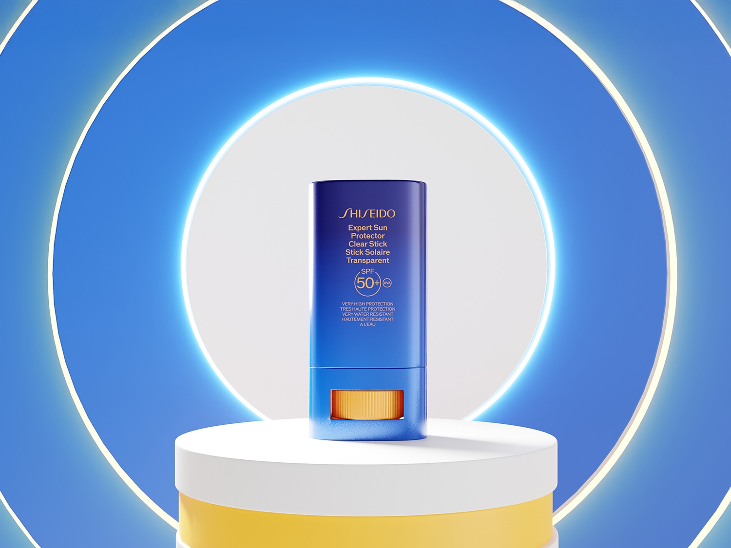 Der Shiseido Expert Sun Protector Clear Stick mit LSF 50+ bietet sehr hohen Schutz und ist wasserfest.