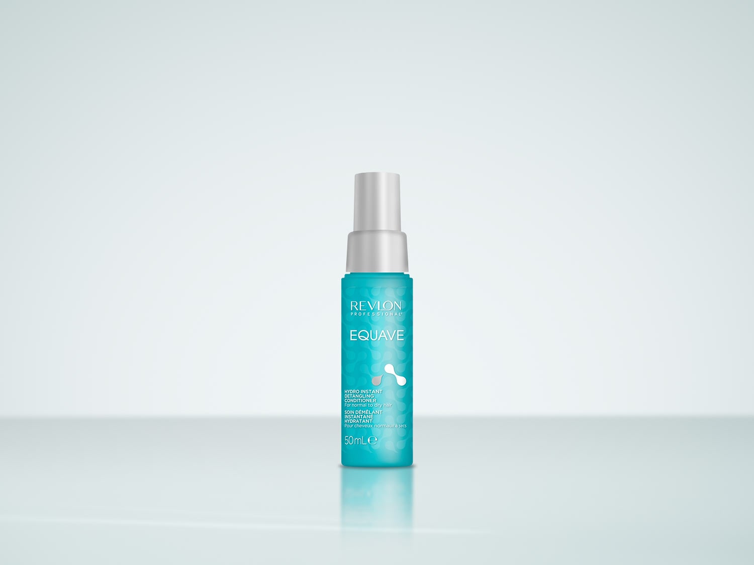 Voici le revitalisant démêlant instantané hydro Equave de Revlon Professional, conçu pour les cheveux normaux à secs, dans un flacon turquoise de 50 ml.