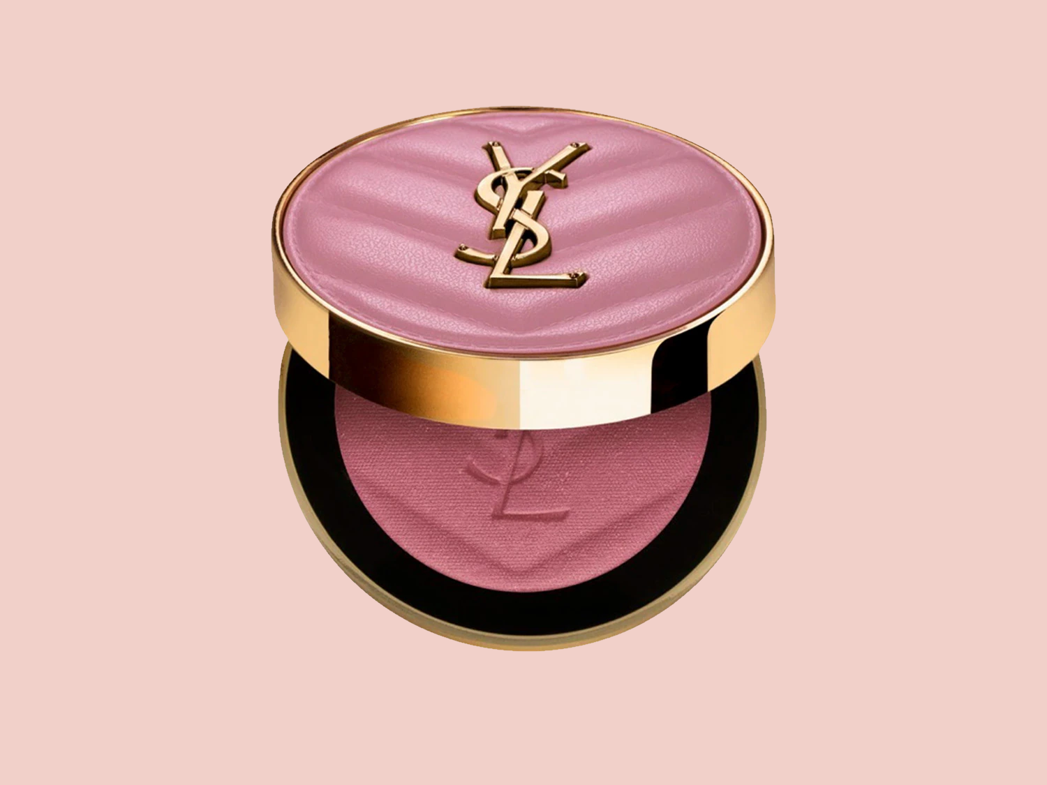 Voici un blush YSL en teinte rose tendre, avec un boîtier doré orné du logo emblématique, parfait pour une touche de couleur subtile et élégante.
