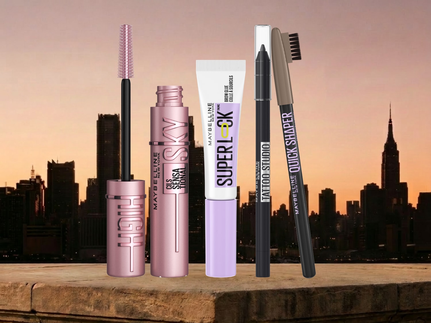 Découvrez la collection Maybelline pour des yeux et des sourcils impeccables : mascara rose High et Sky, colle à sourcils Super Lock, crayon Tattoo Studio et Quick Shaper pour un regard parfait.