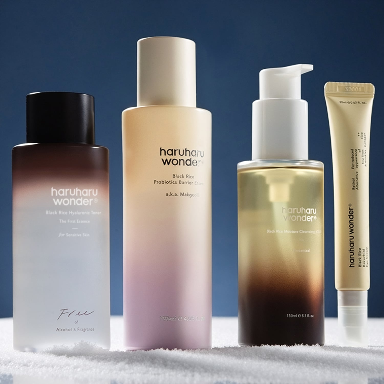 Scopri la linea Haruharu Wonder: tonico all'acido ialuronico e riso nero, essenza probiotica, olio detergente e crema occhi, per una pelle sensibile e radiosa.
