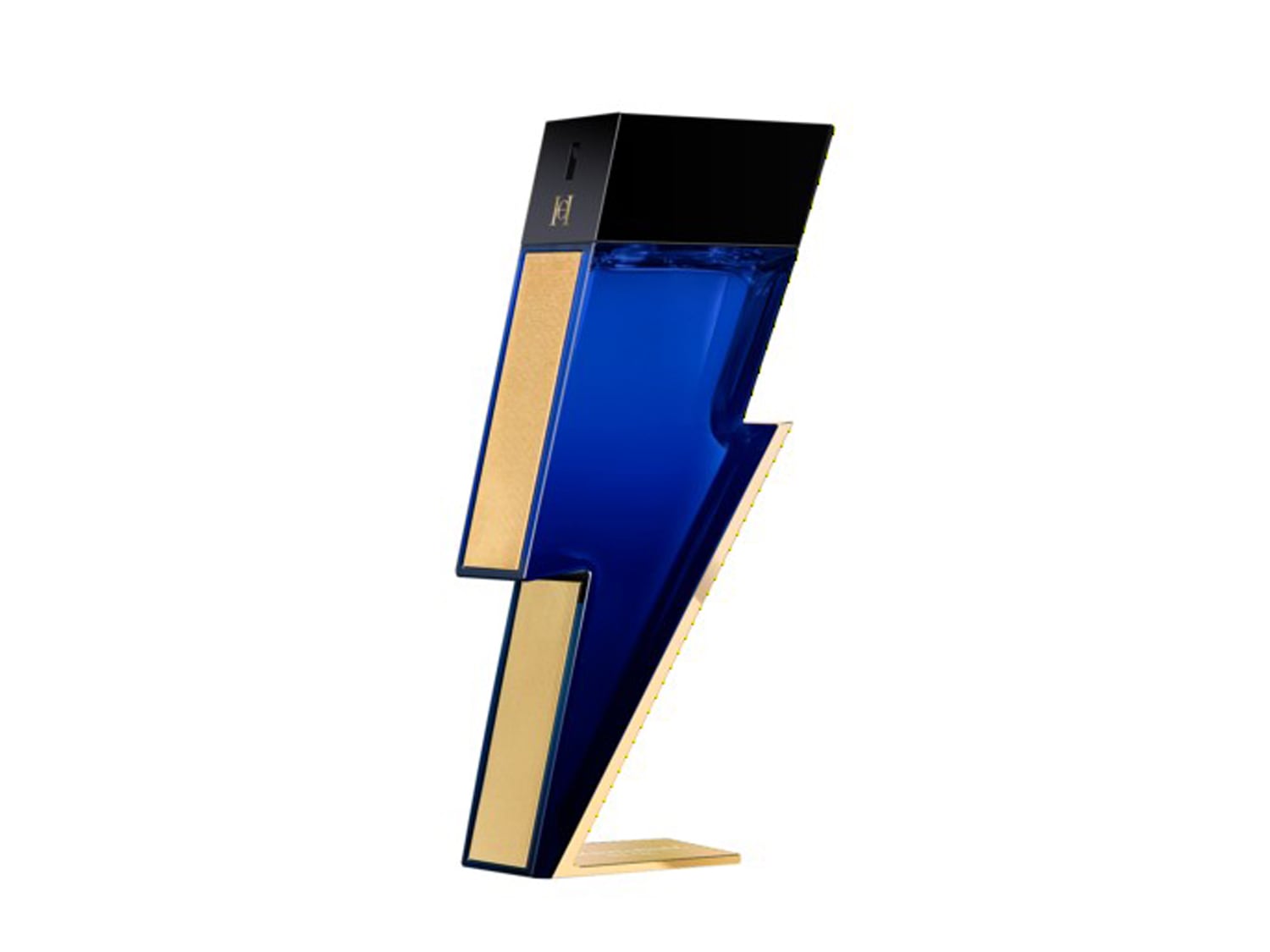 Parfém Carolina Herrera Bad Boy Cobalt v modrém flakonu ve tvaru blesku se zlatými detaily.
