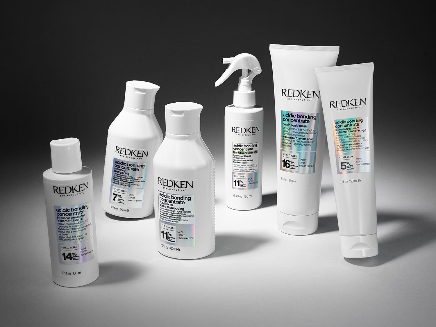 Découvrez la gamme Redken Acidic Bonding Concentrate, comprenant des shampooings, des revitalisants, des masques liquides et des traitements sans rinçage pour des cheveux exigeants et traités.