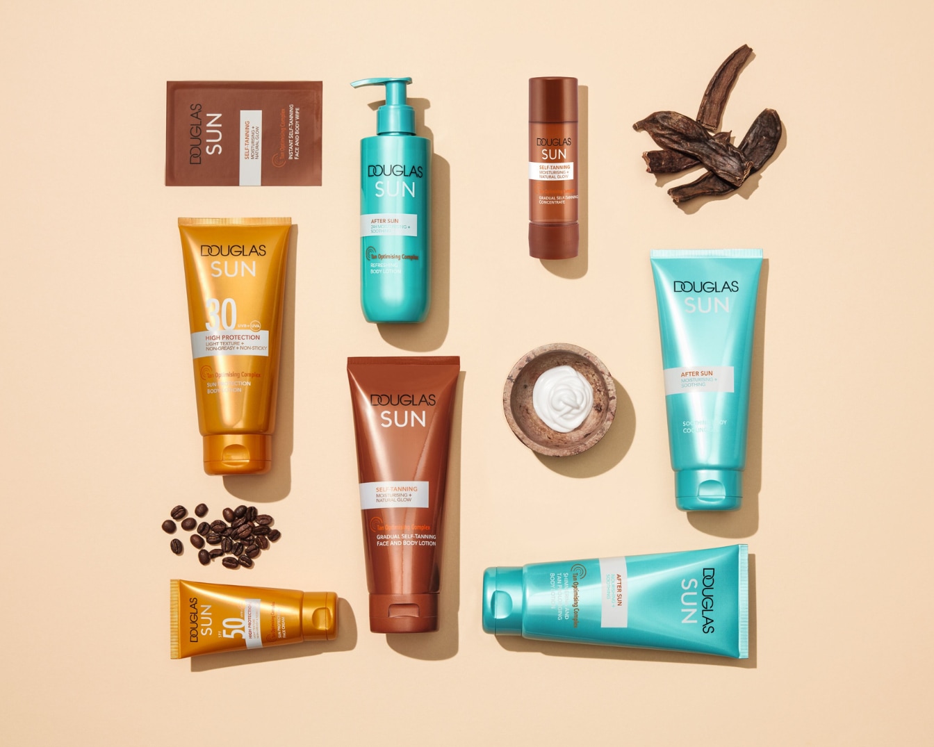 Odkryj kolekcję Douglas Sun, która zawiera samoopalacz w chusteczce, balsam do ciała po opalaniu z pompką, balsam do opalania SPF 30, samoopalacz do twarzy i ciała, samoopalacz w sztyfcie oraz balsam do ciała po opalaniu.
