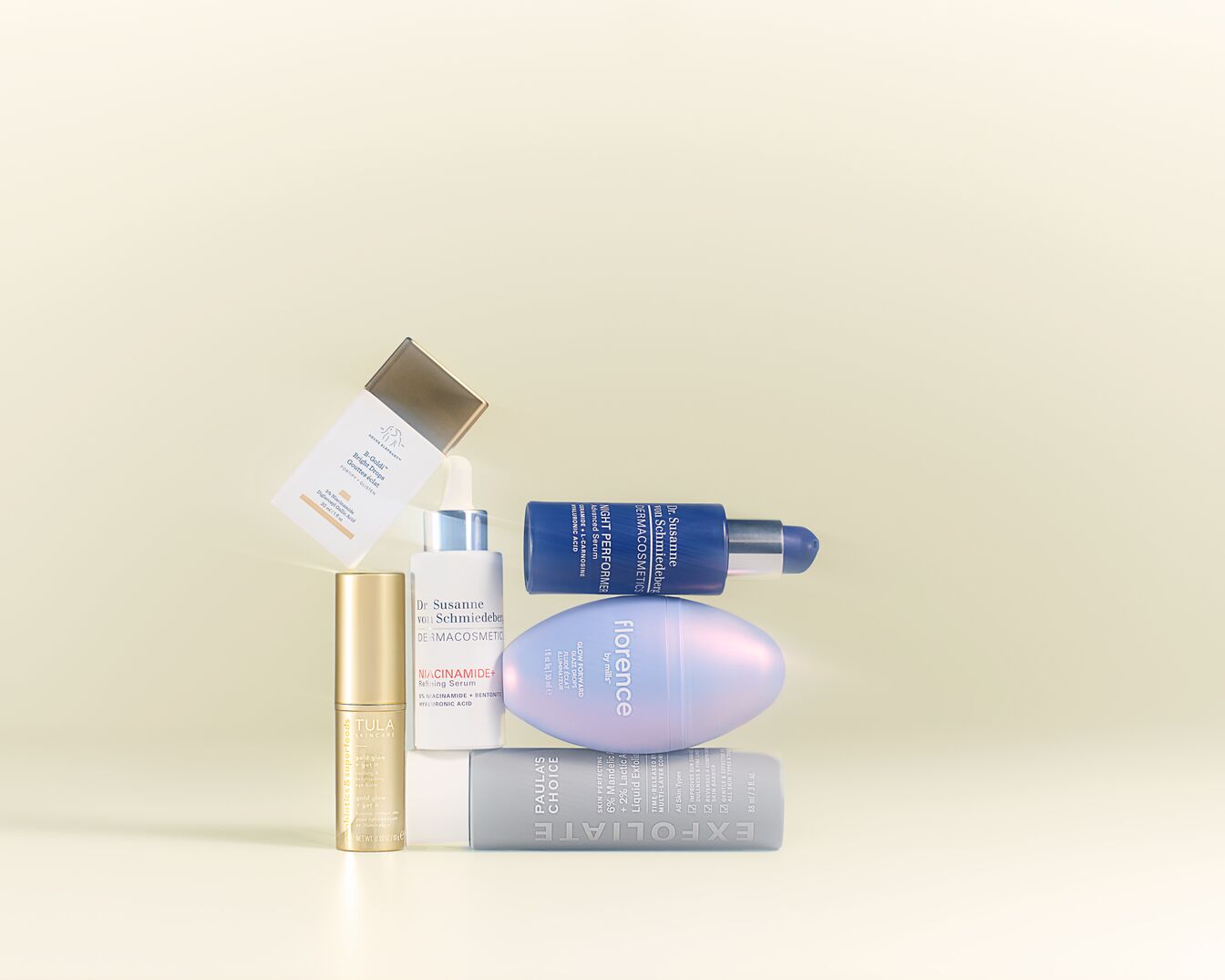 Aquí tienes una colección de productos para el cuidado de la piel, que incluye sueros, exfoliantes líquidos y gotas iluminadoras de marcas como Tula, Florence by Mills y Paula's Choice.