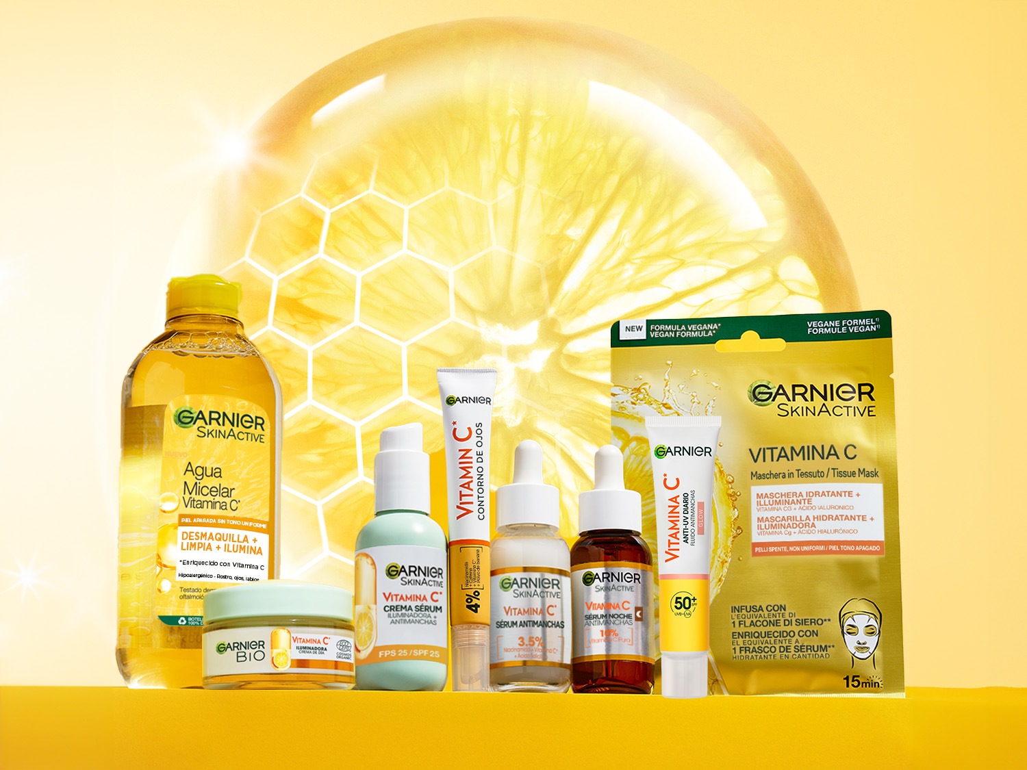 Descubre la línea Garnier Skin Active Vitamina C, que incluye agua micelar, crema serum, contorno de ojos, serum antimanchas y mascarilla en tejido para una piel radiante y uniforme.