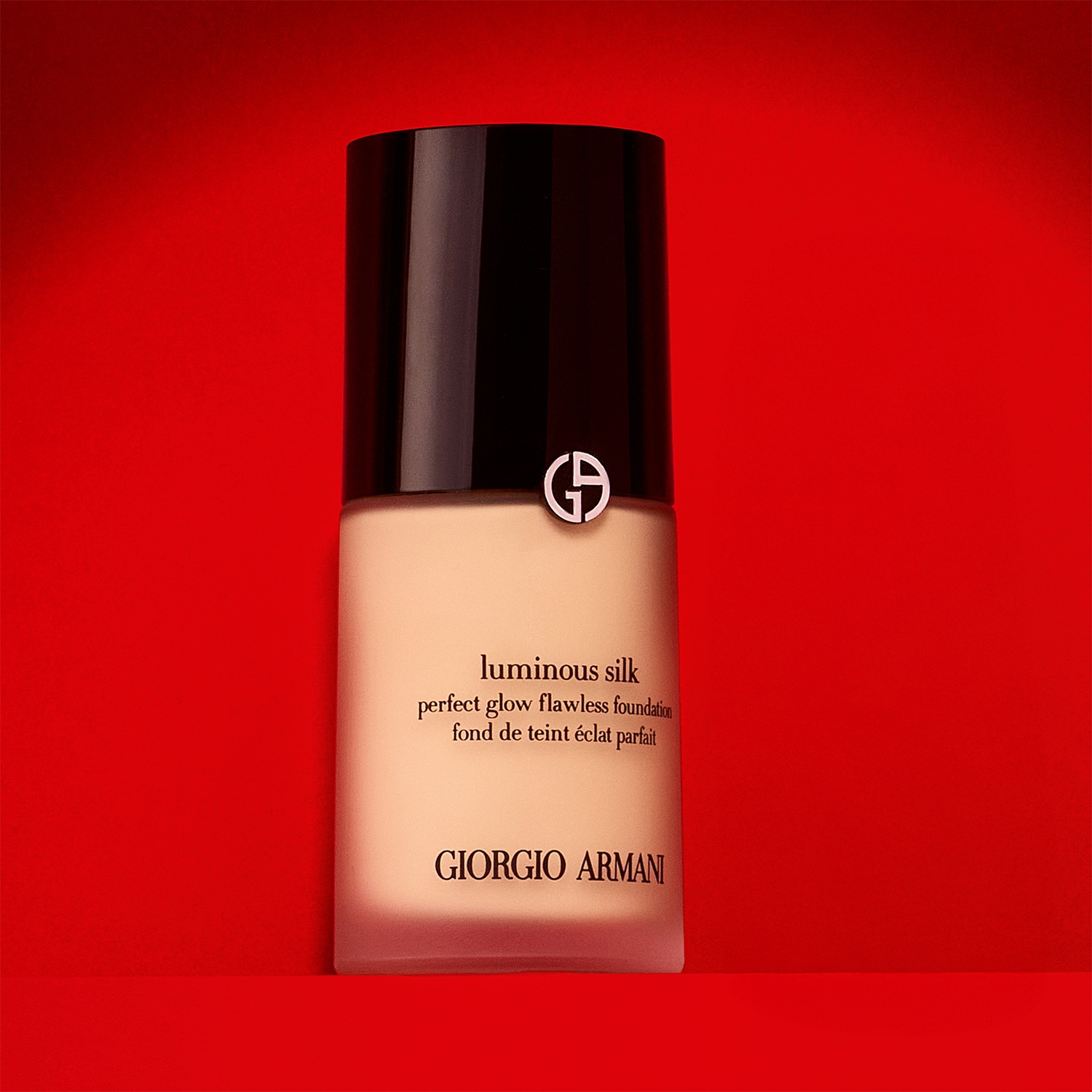 Découvrez le fond de teint Luminous Silk de Giorgio Armani, un éclat parfait pour un teint impeccable.