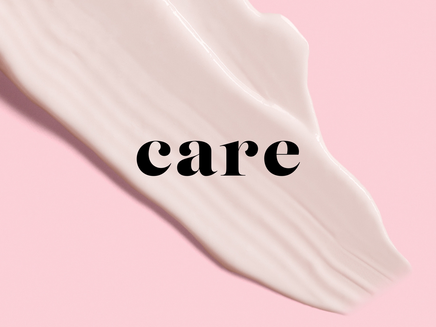 Švelnus kremo potėpis ant rausvo fono su užrašu „care“ – pasirūpinkite savo oda su mūsų naujais produktais!