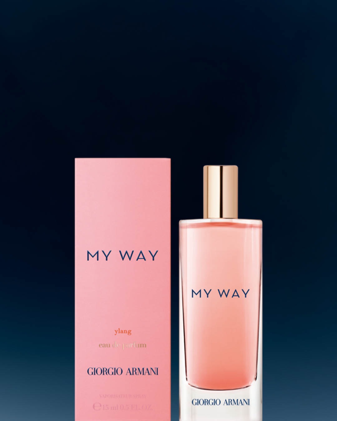 Różowy flakon i pudełko perfum Giorgio Armani My Way Ylang Eau de Parfum o pojemności 15 ml z złotą zatyczką.