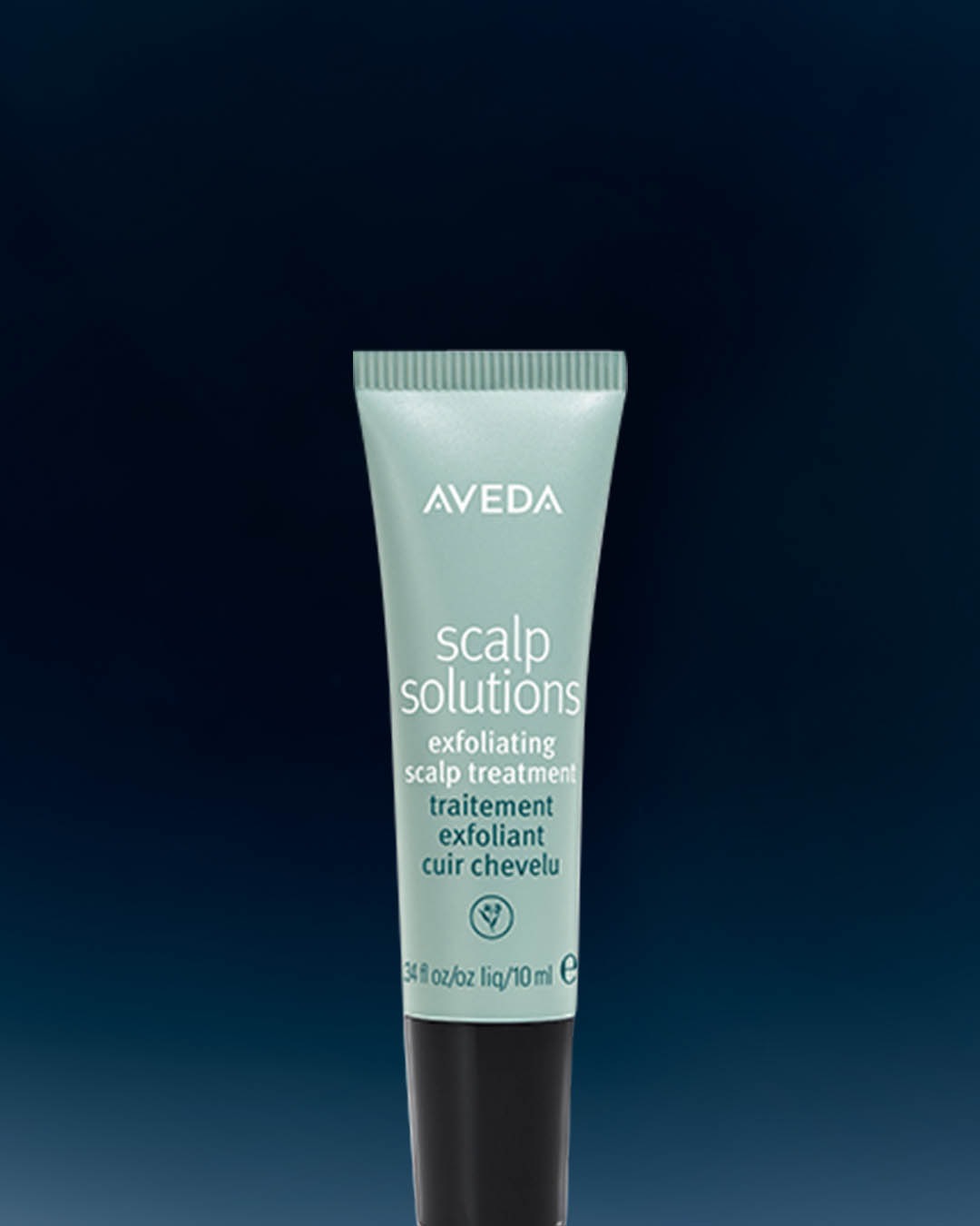 Tubka Aveda Scalp Solutions, eksfoliujący zabieg na skórę głowy w jasnozielonym opakowaniu z czarną zakrętką, pojemność 10 ml.
