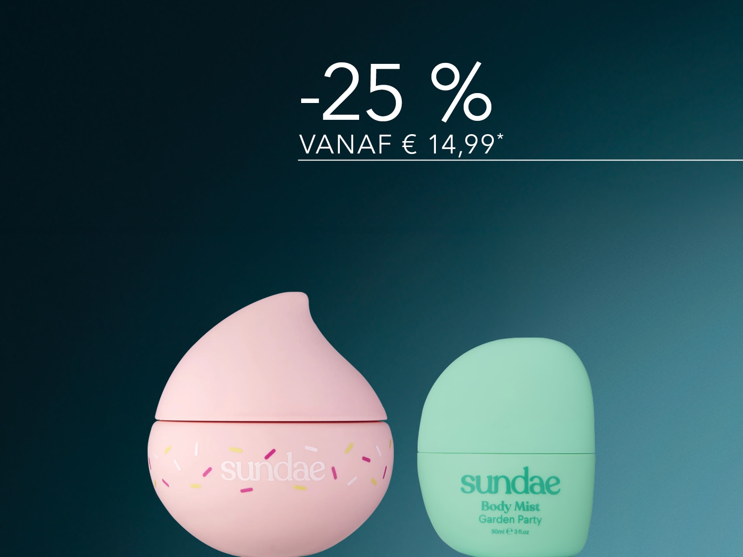 Ontdek de Sundae Body Mist Garden Party in een mintgroene verpakking en een roze Sundae product met kleurrijke spikkels, nu met 25% korting vanaf €14,99.