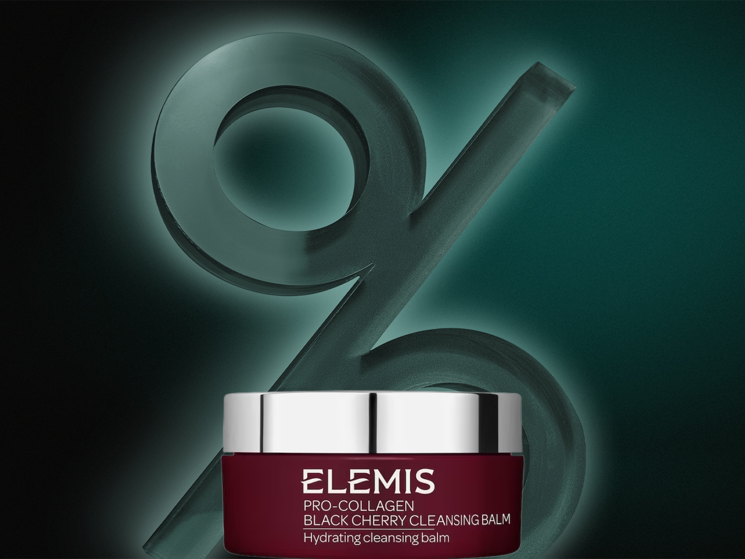 Balsamul de curățare Elemis Pro-Collagen Black Cherry într-un recipient vișiniu cu capac argintiu este prezentat pe un fundal verde închis cu simbolul procentajului.